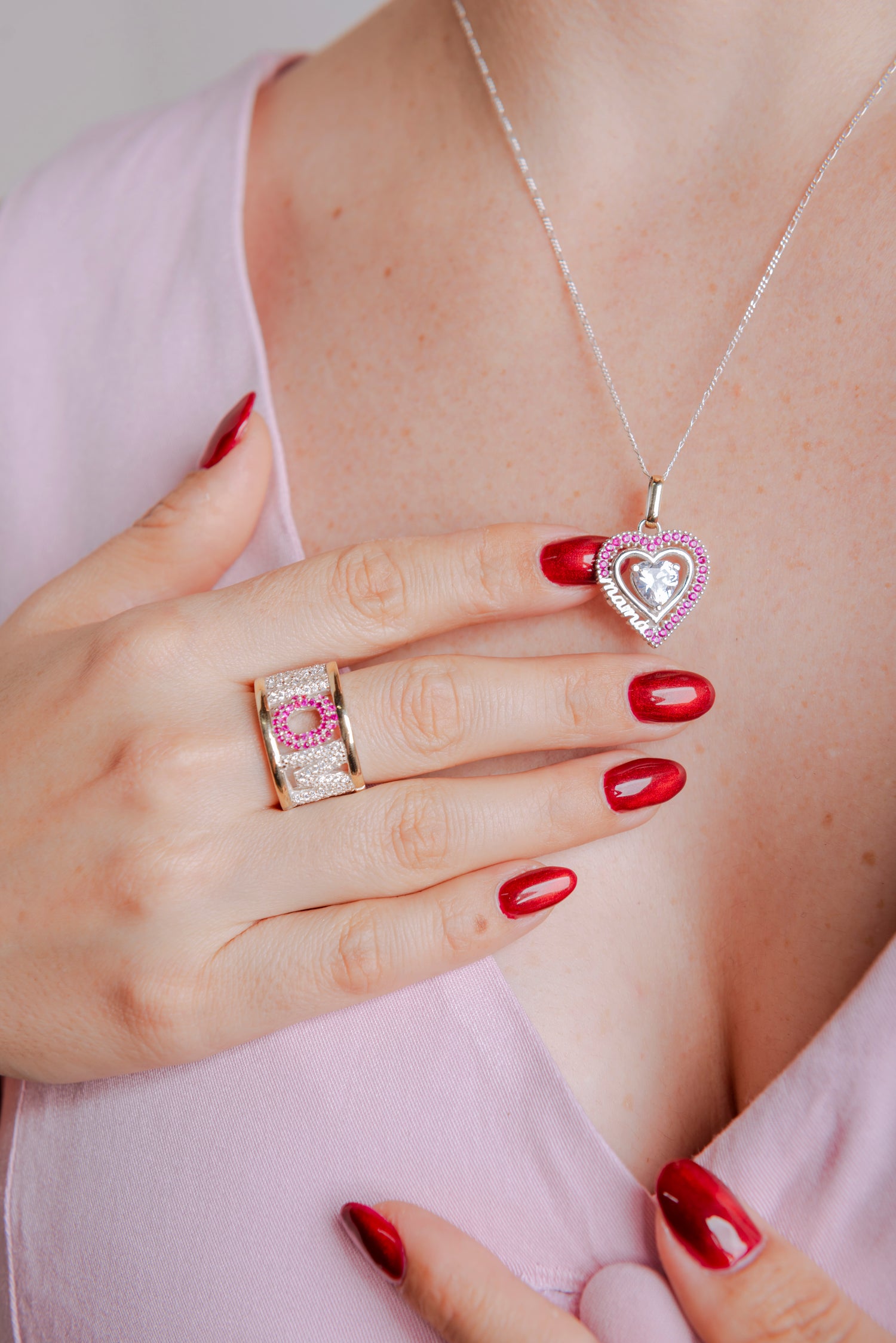 Anillo MOM